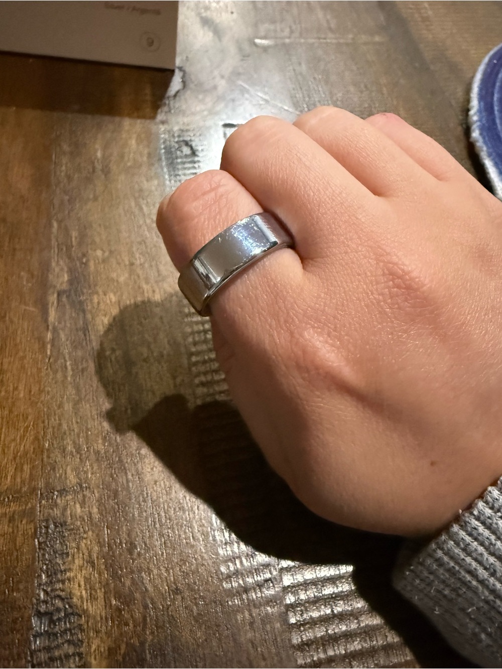 Oura 4 Women’s Silver Tone Wide Band Ring